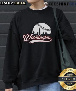 Cozy Top Washington cityscape skyline sweatshirt featuring iconic landmarks and stylish design for urban fashion lovers.