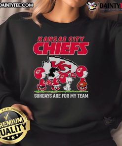 Alt Text: Awesome Peanuts Kansas City Chiefs sweatshirt perfect for game day Sundays, showcasing team spirit and style.
