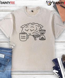 Alt Text: Cute 5-Minutes More Brain Sleeping washed t-shirt featuring a playful design perfect for casual wear.