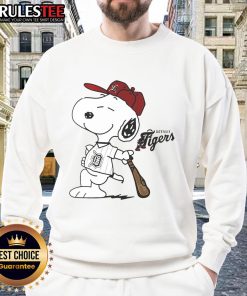 Cute Detroit Tigers collab Snoopy 2025 baseball sweatshirt featuring a playful design perfect for fans.