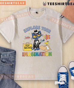 Cute Pete the Cat washed T-shirt design for kids, encouraging imagination and creativity in playful colors.