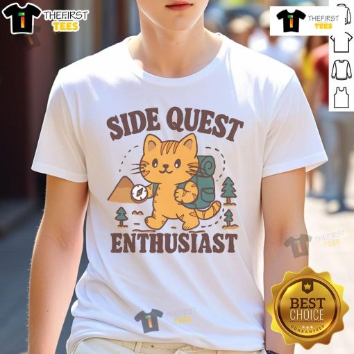 Adorable cat graphic on a hiking-themed T-shirt for side quest enthusiasts, perfect for outdoor lovers and gamers.