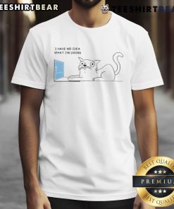 Funny cat graphic on 'I Have No Idea What Im Doing' Windows error T-shirt, perfect for cat lovers and humor enthusiasts.