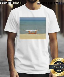 Good Crab Holding Fish Meme T-Shirt featuring a humorous crab illustration and catchy meme text for seafood lovers.