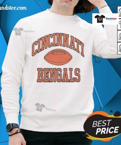 Cozy Nice Cincinnati Bengals Gridiron Sweatshirt on display, perfect for fans showing team pride and staying warm.