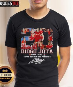 Nice Diogo Jota Memorial Liverpool FC 2025 Signature T-Shirt showcasing vibrant design and commemorative details.