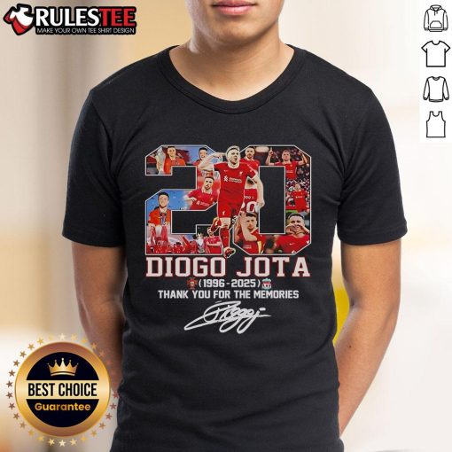 Nice Diogo Jota Memorial Liverpool FC 2025 Signature T-Shirt showcasing vibrant design and commemorative details.