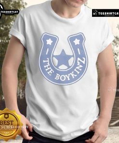 Nice The Boykinz Fell In Love With A Cowboy Horseshoe T-Shirt featuring a playful design of Boykin Spaniels and horseshoes.