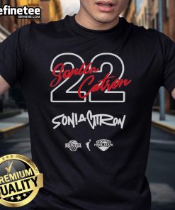 Official Georgia Amoore wearing the Sonia Citron 22 T-Shirt, showcasing a stylish and trendy athletic look.