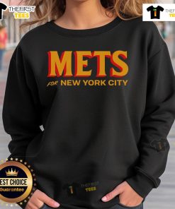 Official Mets sweatshirt for New York City featuring team logo and stylish design, perfect for fans and casual wear.