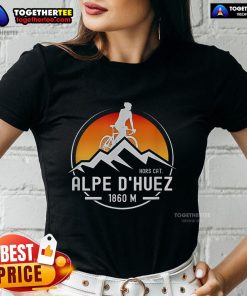 Pretty Horse Cat Alpe d'Huez 1860M cycling ladies tee featuring a vibrant design for cycling enthusiasts.