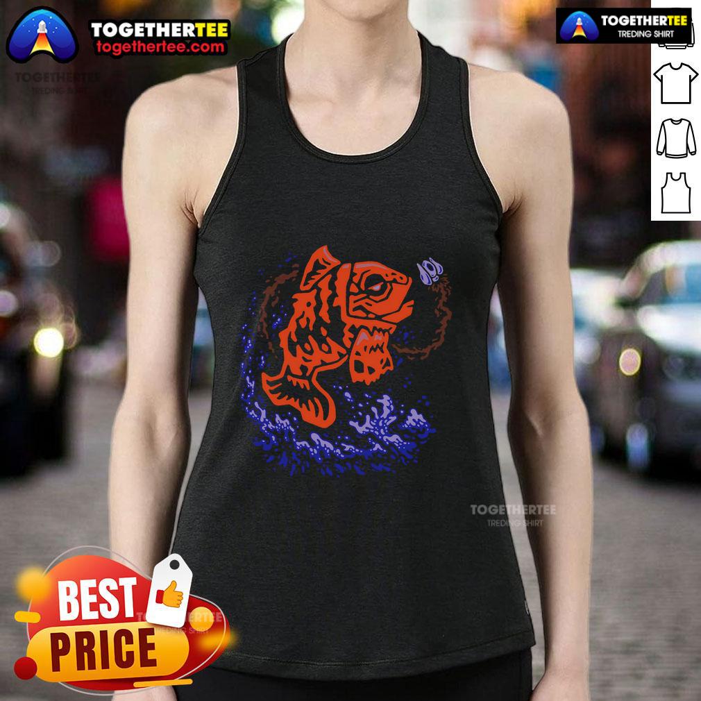 Top Fish Fear Me Tank Top Top Fish Fear Me Tank Top featuring a playful fish graphic, perfect for aquatic enthusiasts and casual wear.