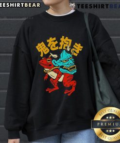 Stylish Top Hannya Frog Sweatshirt featuring a vibrant Hannya mask design, perfect for casual wear and street fashion.