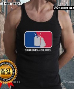 Stylish tank top featuring top signatures for soldiers' dog tags, perfect for military enthusiasts and casual wear.