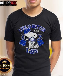 Top Snoopy Life Is Better With Rays T-Shirt featuring a playful Snoopy graphic, perfect for casual wear and summer vibes.
