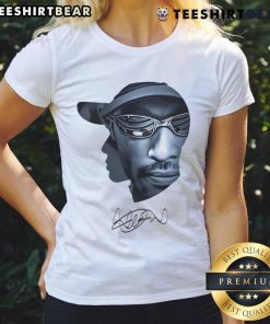 Awesome Ichiro Suzuki sunglasses art signature ladies tee showcasing a stylish design for baseball fans.