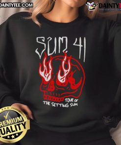 Awesome Sum 41 tour sweatshirt featuring a striking skull design, perfect for fans of the band and stylish concert wear.