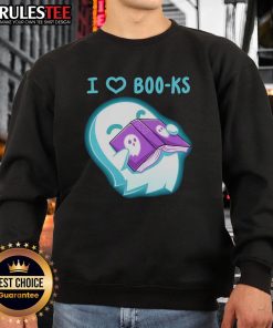 Cute ghost graphic on 'I Heart Boo-ks' sweatshirt, perfect for Halloween lovers and cozy fall fashion.