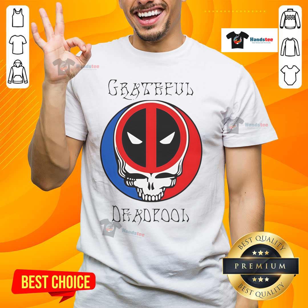 Funny Grateful Deadpool Skull Logo T Shirt Alt Text: Funny Grateful Deadpool skull logo T-shirt featuring a playful design, perfect for fans of humor and comic book culture.