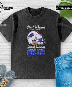 Good Snoopy Real Women Love Football Smart Women Love The Buffalo Bills washed t-shirt, showcasing a stylish football theme.