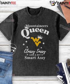 Alt Text: Good West Virginia Mountaineers Queen Classy Sassy and a Bit Smart Assy washed t-shirt featuring vibrant team colors.