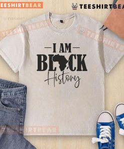 Hot I Am Black History Africa washed t-shirt featuring vibrant graphics celebrating African heritage and culture.