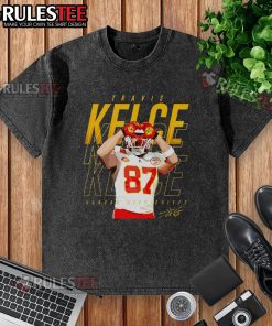 Hot Travis Kelce Kansas City Chiefs heart washed t-shirt featuring a stylish design for passionate fans.