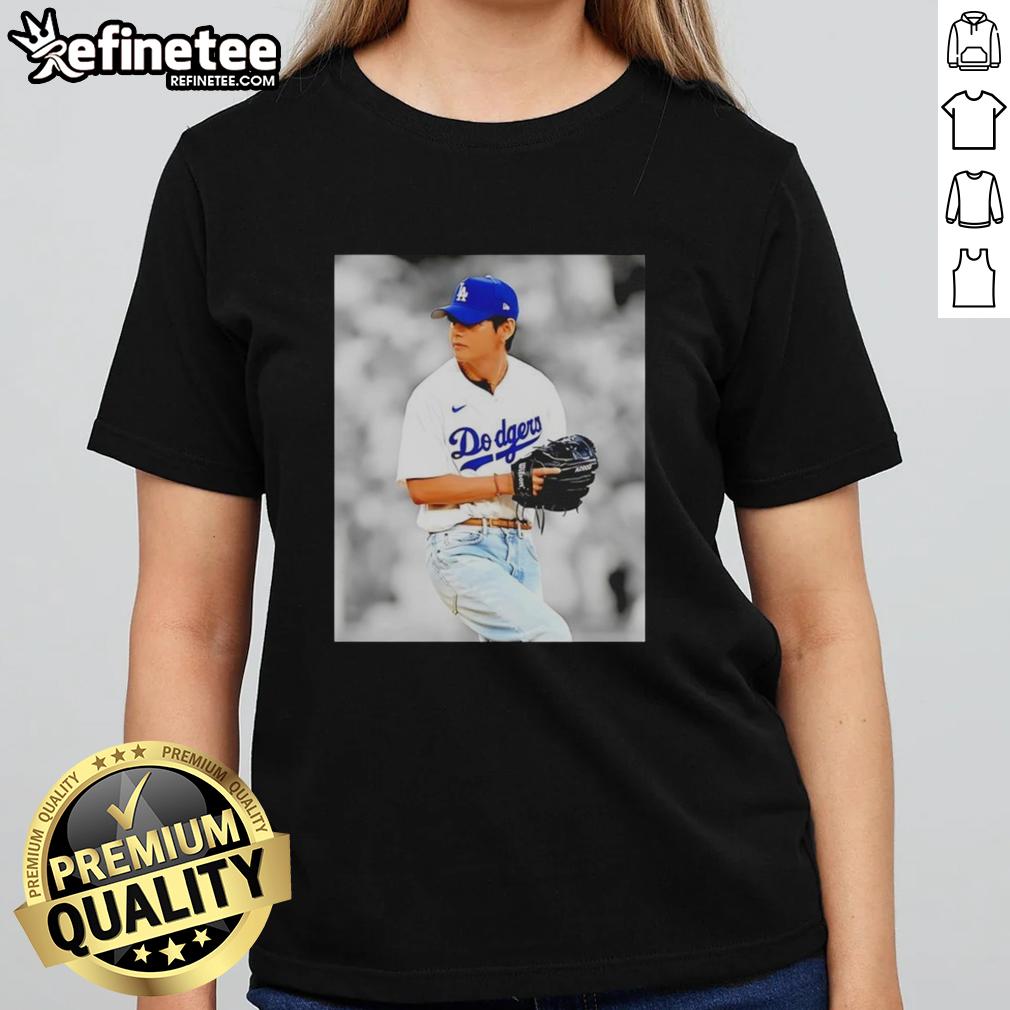 Hot V Bts X Los Angeles Dodgers Superstar Pose Ladies Tee