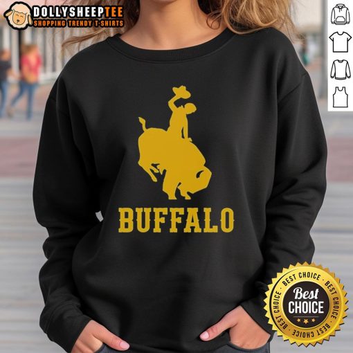 Cozy Hot Wyoming Buffalo Sweatshirt featuring a vibrant buffalo graphic, perfect for outdoor adventures and winter warmth.