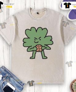 Alt Text: Nice Boston Celtics Four Leaf Clover Washed T-Shirt featuring a vintage design and vibrant green color.