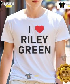 Nice I Love Riley Green T-Shirt featuring a bold design celebrating country music artist Riley Green.