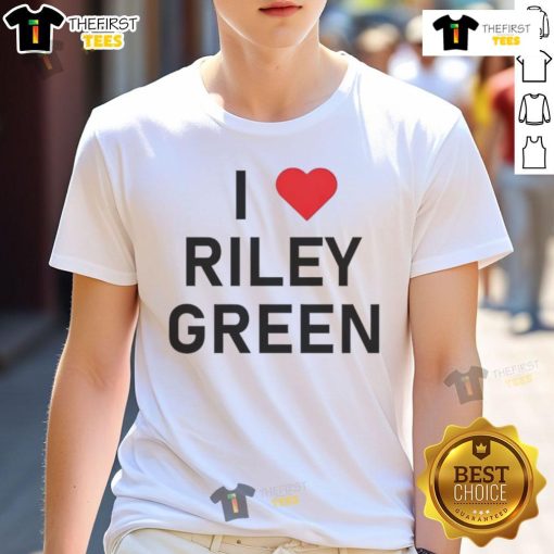 Nice I Love Riley Green T-Shirt featuring a bold design celebrating country music artist Riley Green.