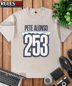 Pete Alonso hits 253rd home run for New York Mets, wearing a stylish washed T-shirt, showcasing team pride.