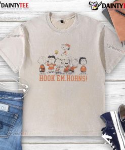 Alt Text: Nice Texas Longhorns Snoopy and Friends Hook 'Em Horns washed t-shirt showcasing a playful design for fans.