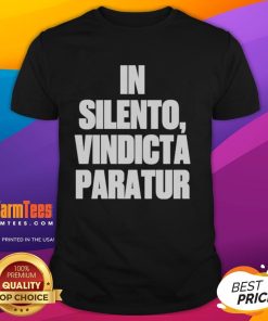 Official In Silento Vindicta Paratur T-Shirt featuring a bold design, perfect for fans of the phrase and stylish apparel.