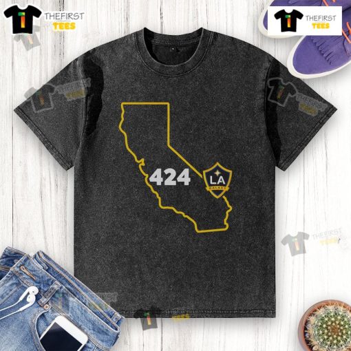Official LA Galaxy 424 Area Code State washed t-shirt in navy, showcasing team pride with a stylish, casual design.