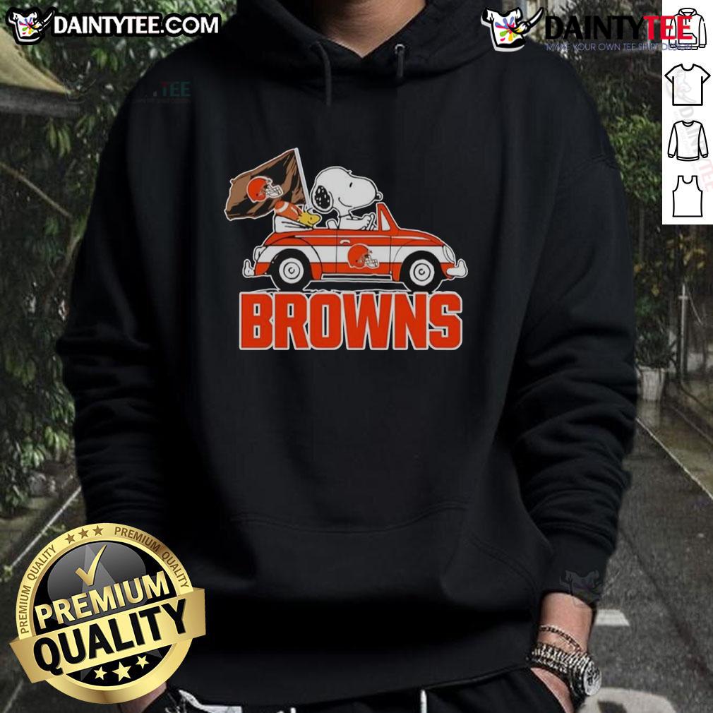 Official Snoopy And Woodstock Driving Car Cleveland Browns Hoodie Official Snoopy and Woodstock driving a car on Cleveland Browns hoodie, perfect for fans and collectors.