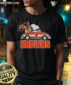 Official Snoopy and Woodstock driving a car on Cleveland Browns T-Shirt, perfect for fans and collectors.