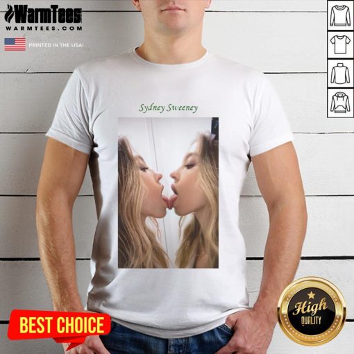 Official Sydney Sweeney Kissing Mirror T-Shirt featuring a vibrant print of Sydney Sweeney with a playful mirror kiss design.