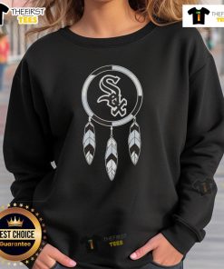 Original Native American Indians X Chicago White Sox baseball sweatshirt showcasing unique design and vibrant colors.
