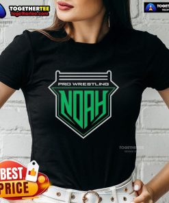 Original Pro Wrestling Noah logo on a stylish ladies' tee, perfect for wrestling fans and fashion lovers.