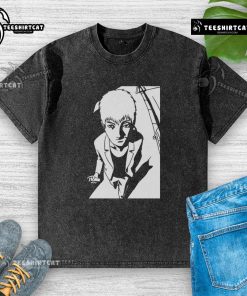 Premium Great Teacher Onizuka washed t-shirt featuring a stylish design for anime fans and collectors.