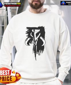 Alt Text: Premium Grunge Mandalorian Mythosaur Skull Symbol Sweatshirt featuring a bold graphic design on a comfy fabric.