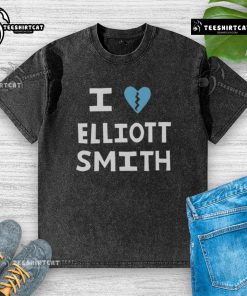 Premium I Love Elliott Smith washed t-shirt featuring a vintage design and soft fabric for music lovers.