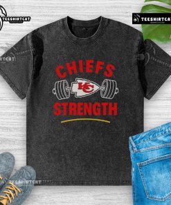 Premium Kansas City Chiefs Strength Gym Washed T-Shirt in vibrant red, perfect for loyal fans and workout enthusiasts.