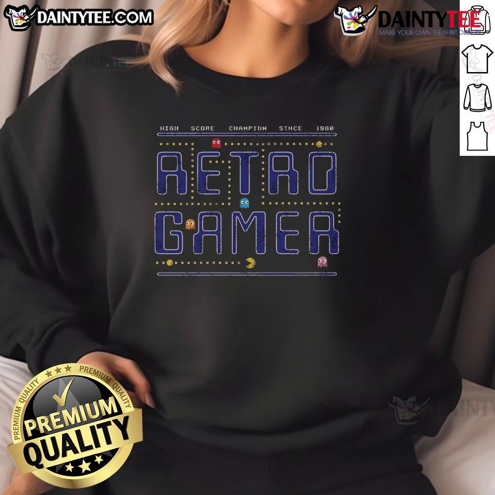 Premium Pacman Retro Gamer Level Sweatshirt Premium Pacman Retro Gamer Level Sweatshirt featuring vibrant graphics and classic 80s arcade style, perfect for gaming enthusiasts.