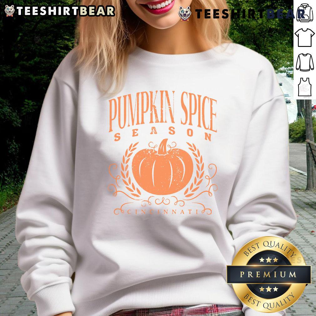 Premium Pumpkin Spice Season Sweatshirt Cozy Premium Pumpkin Spice Season Sweatshirt in warm autumn colors, perfect for fall fashion and seasonal vibes.