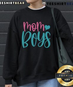Stylish 'Pretty Mom' sweatshirt worn by a mother and her two boys, showcasing cozy family fashion and bonding moments.