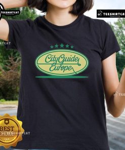 Alt Text: Stylish ladies' tee featuring Garda bottle design from Top City Guide Europe, perfect for travel enthusiasts.
