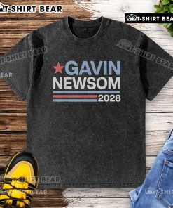 Top Gavin Newsom 2028 President washed t-shirt featuring a vintage design and bold graphics for supporters.